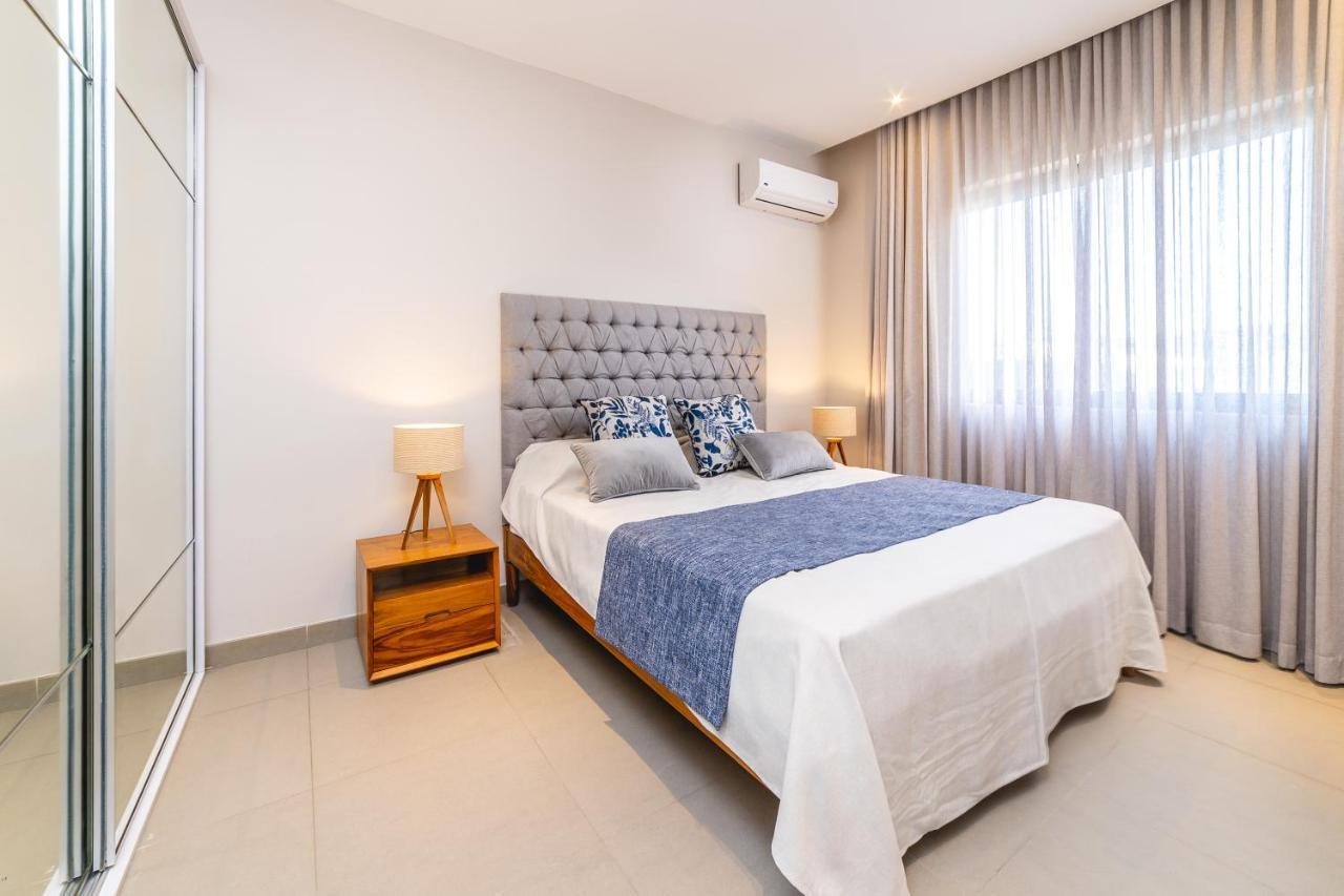 פרייבר Penthouse 13 - One Bay Residence With Private Rooftop Terrace And Dip In Pool מראה חיצוני תמונה